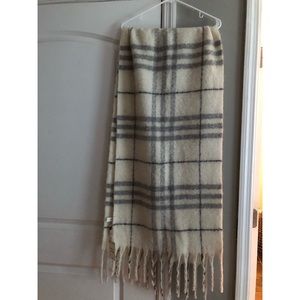 Aerie women’s blanket scarf
